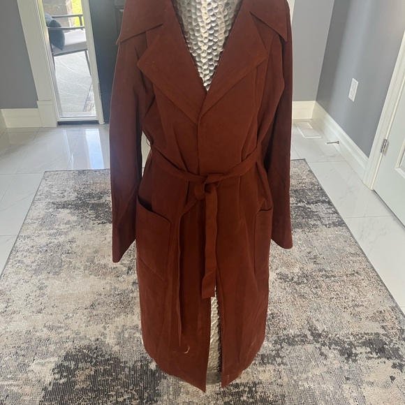 A fabulous vintage 1970s rust coloured ultra suede wrap coat by famous bridling - Picture 7 of 16